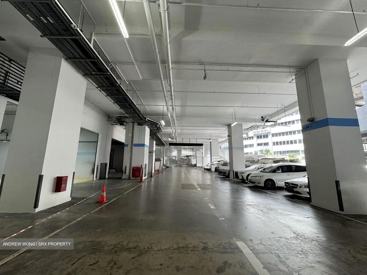 Carros Centre (D25), Factory #630593031